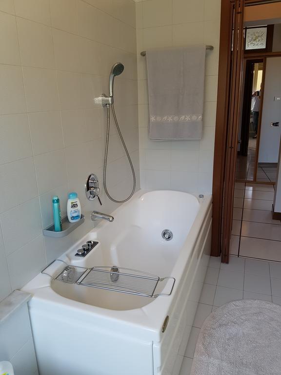 Apartament Casa Elena Albese Con Cassano Zewnętrze zdjęcie