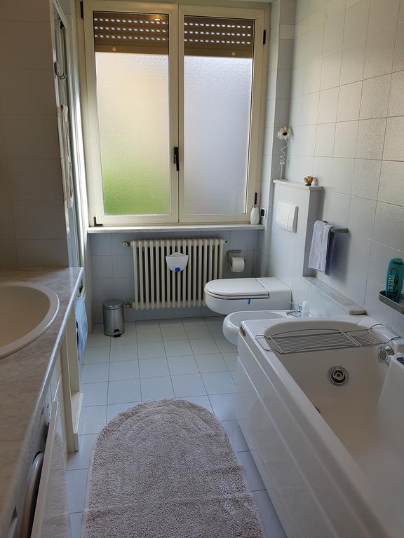 Apartament Casa Elena Albese Con Cassano Zewnętrze zdjęcie